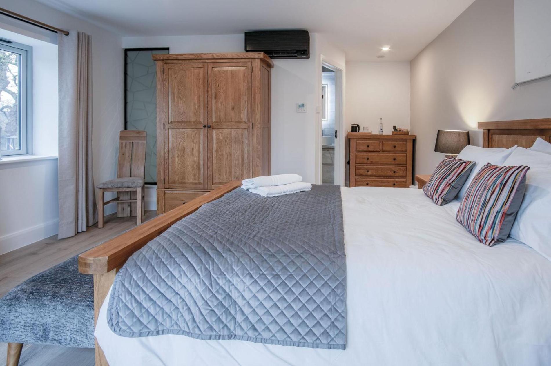Suite 7 - Sleeping Giant Hotel - Pen Y Cae Inn Brecon Exterior photo