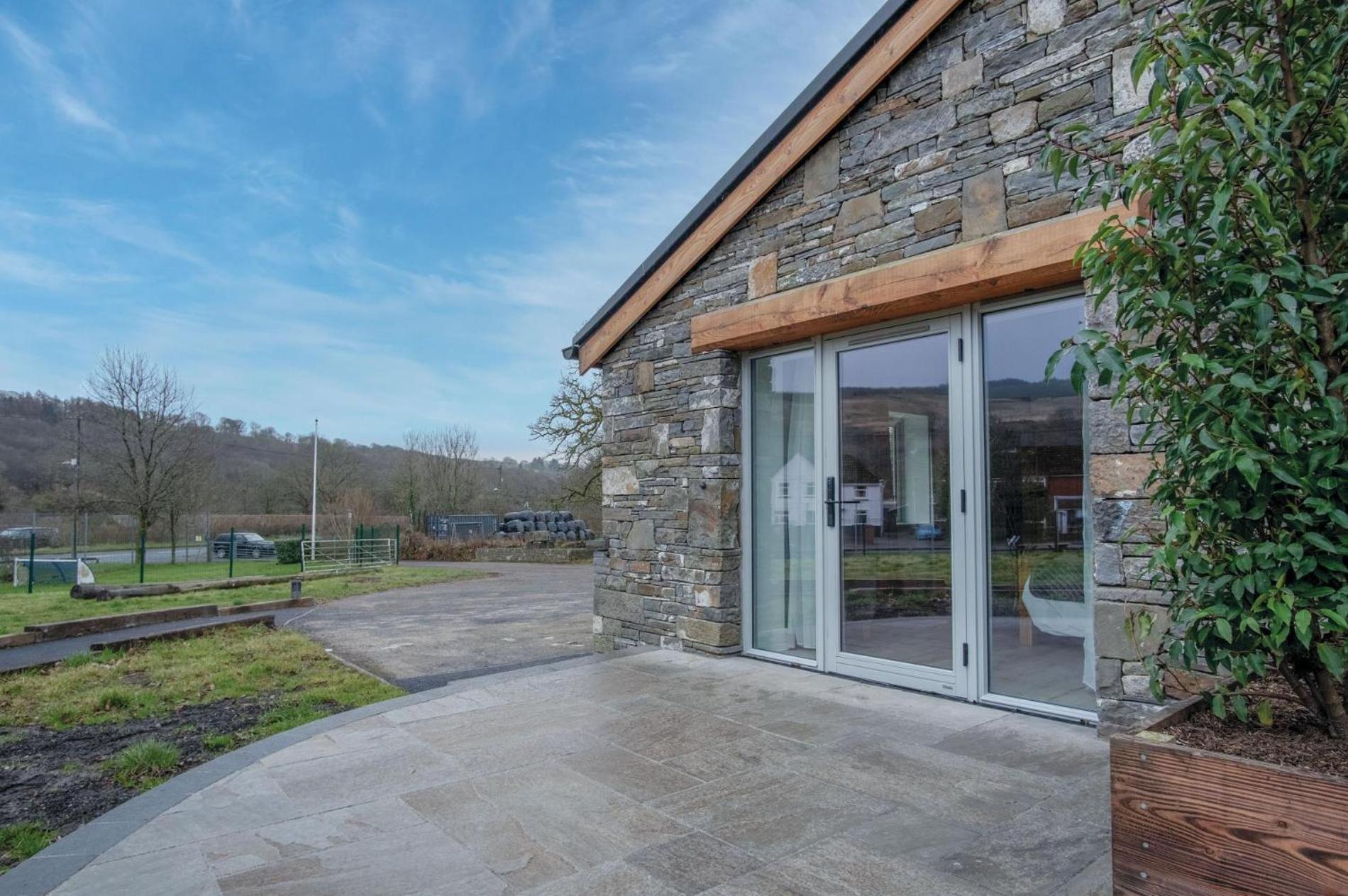 Suite 7 - Sleeping Giant Hotel - Pen Y Cae Inn Brecon Exterior photo