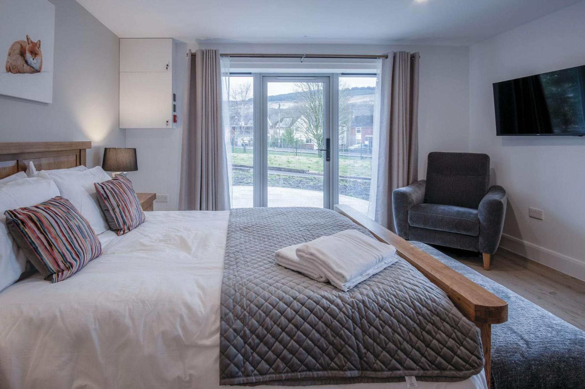 Suite 7 - Sleeping Giant Hotel - Pen Y Cae Inn Brecon Exterior photo